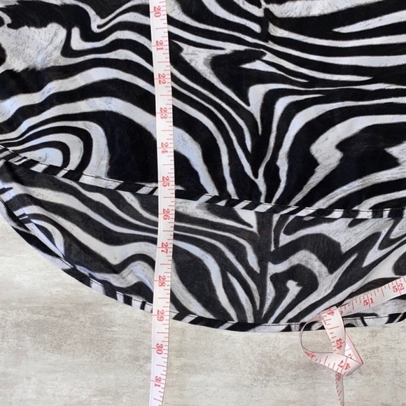 SOLD - MICHAEL KORS Zebra Print Sleeveless Top - Picture 9 of 10